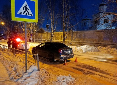 Не смог остановиться, так как было скользко: в Тагиле автомобилист объяснил наезд на женщину на &laquo;зебре&raquo;