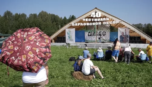 &laquo;Есть ностальгия по Антоновску&raquo;: новая площадка не вернула былую массовость бардовскому фестивалю