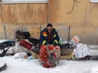 Предлагали отвезти в православный реабилитационный центр, но там нельзя курить и пить: история одного бездомного в Нижнем Тагиле