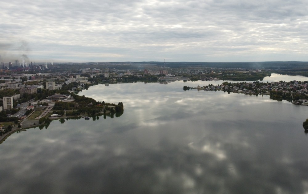 Наезд на сапборд на Тагильском пруду: водитель катера просит прощения, но вину полностью не признаёт