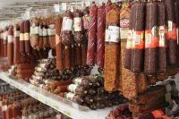 Нижнетагильский мясокомбинат банкротит сеть магазинов по продаже колбас