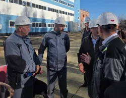 Не хватает сотен рабочих: что происходит на самой дорогой стройке Тагила