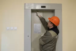 В Нижнем Тагиле за день остановилось более 100 лифтов. Что происходит?