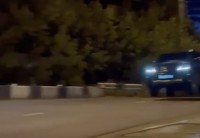 Трагедия в центре Нижнего Тагила: три человека погибли при падении Lexus в воду (видео)