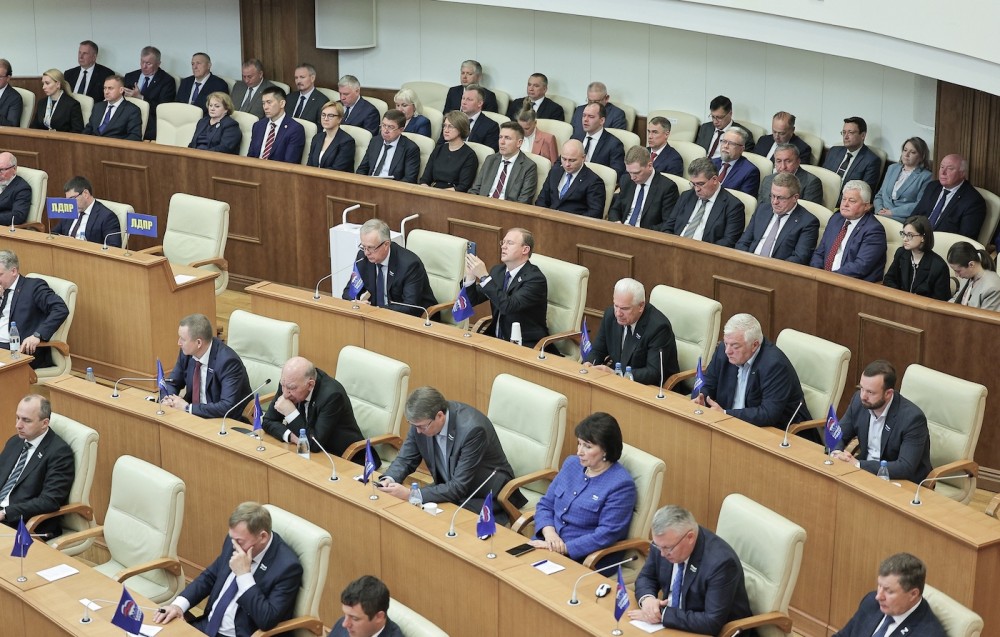 Скандал в свердловском Заксобрании: депутат обвинил замгубернатора в создании преступного синдиката
