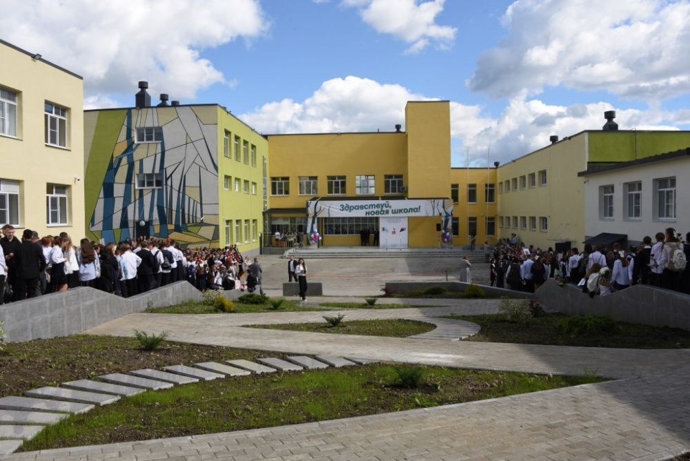 В пригороде Нижнего Тагила открыли две школы после первого за 50 лет капремонта