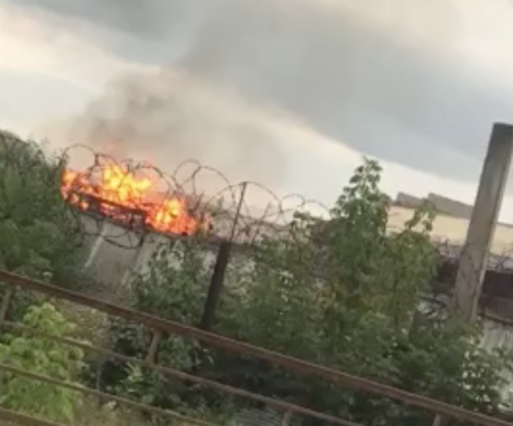 В Нижнем Тагиле произошел пожар в колонии (видео)