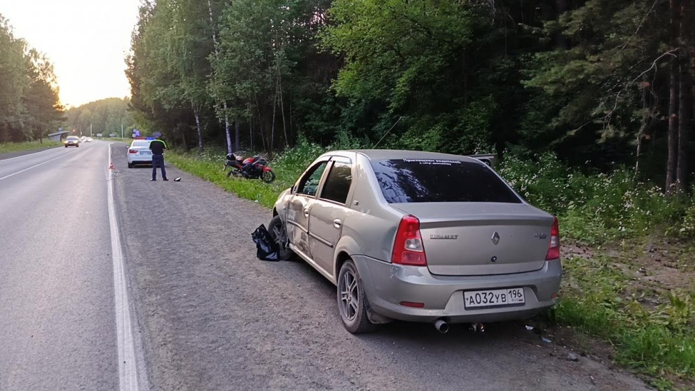 В Нижнем Тагиле байкер влетел в легковушку с пьяным водителем