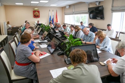 За заслуги перед Нижним Тагилом наградят гендиректора, главу совета директоров и командира ОМОНа