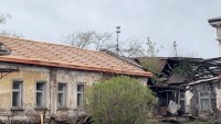В центре Нижнего Тагила спасают разрушающееся здание-памятник: фото