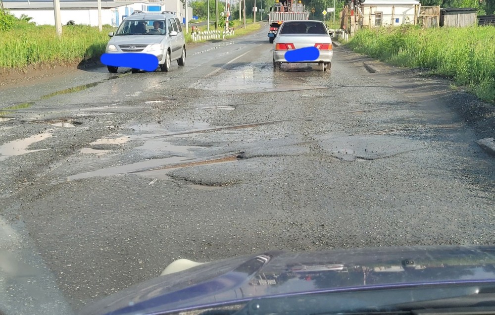 Прокуратуру попросят заняться тагильским переездом, на котором встает поток с Серовского тракта