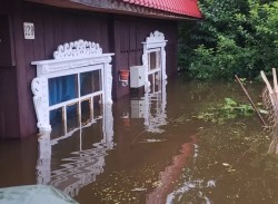 Затопленных тагильских садоводов обеспечат щебнем и горбылем, а также бесплатно вывезут мусор