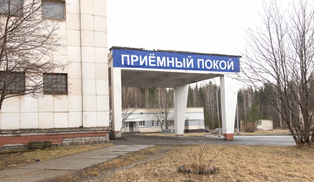 Пациентка реанимации скончалась после экстренного перевода из обесточенной больницы Тагила
