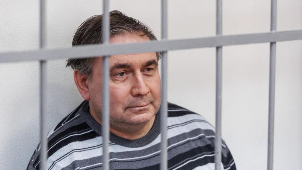 Экс-главу свердловского МинЖКХ и его замов будут судить за взятки на 4,4 млн рублей