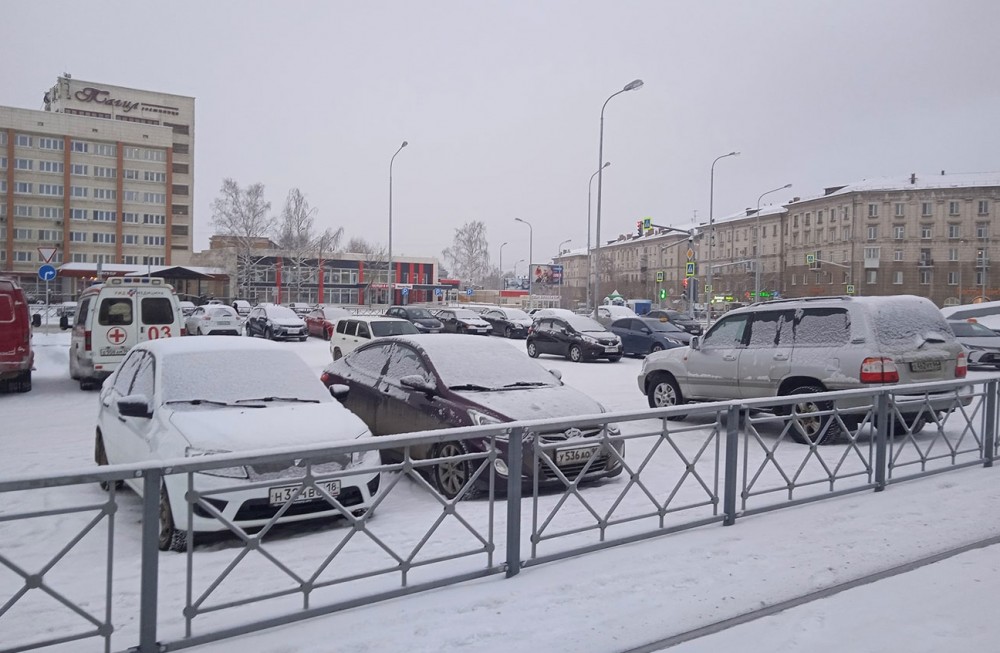 На Привокзальной площади Нижнего Тагила запретят стоянку по ночам