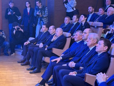 Куйвашев, Мишарин и Россель встретились на торжествах (обновлено)