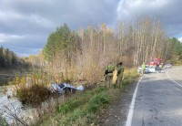 В упавшей в реку легковушке погиб пассажир