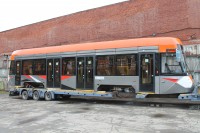 В Нижний Тагил привезли первый низкопольный трамвай, который мэрия хочет купить (фото)