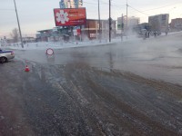 Черноисточинское шоссе перекрыто, Гальянка без холодной воды: в Нижнем Тагиле лопнул трубопровод (фото)