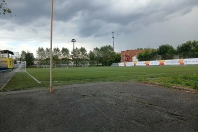 В Нижнем Тагиле погиб электромонтер спортшколы, упав с мачты