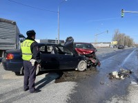 В Нижнем Тагиле водитель Приоры спровоцировал смертельное лобовое ДТП и скрылся (фото)