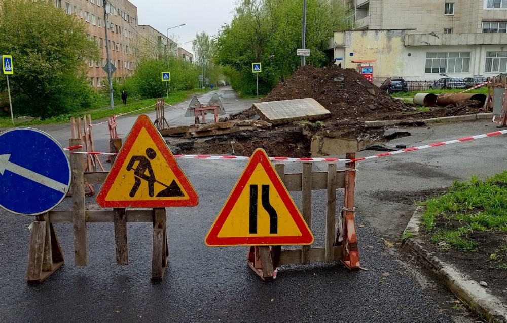 В Нижнем Тагиле коммунальщики раскопали асфальт, уложенный неделю назад (обновлено)
