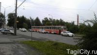 Второй за неделю: в центре города снова с рельс сошел трамвай (фото)