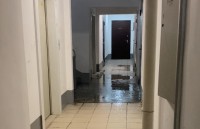 «Будто крыши нет»: в Нижнем Тагиле затопило новую многоэтажку