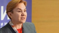 «Сначала встань на ноги»: свердловский министр указала на бабушек, которые мешают молодежи рожать