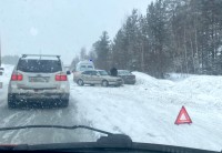 На трассе под Тагилом насмерть сбили стоящую на обочине женщину