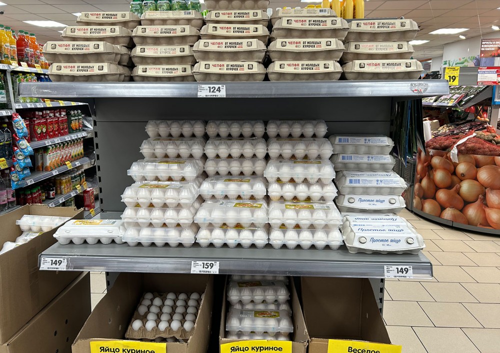 Депутат выяснил, по какой цене птицефабрика отправляет яйцо в торговлю, и удивился