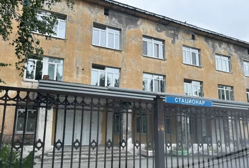 В Тагиле врачи перепутали перелом с ушибом. Парень месяц мучился от боли, пока не поехал в частную клинику