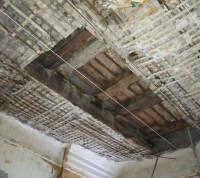 Из-за обрушения потолка в квартире тагильчанка сдала детей в детдом и теперь не может их вернуть