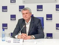 Сергей Носов снова умолчал о своих губернаторских амбициях, хотя итоговую пресс-конференцию провел в Екатеринбурге