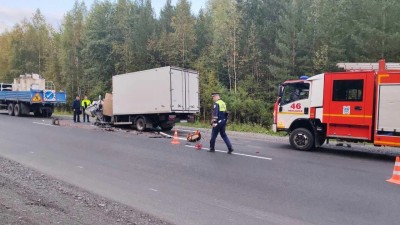 Житель Нижнего Тагила погиб, влетев в машину дорожников