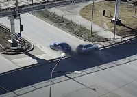 Серьезная авария на перекрестке Серова – Красноармейская попала на видео