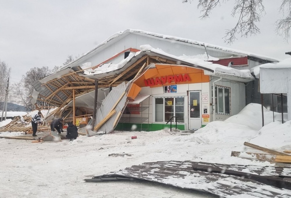 Нижний Тагил встретил весну обрушениями и подтоплениями