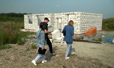 Без дома, но с долгами: аккредитованный застройщик пропал, а семье грозит рост ставки по ипотеке