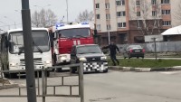 «Нива» заблокировала проезд пожарным в Тагиле, опасаясь штрафа за «красный»: что они сделали (видео)