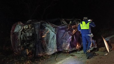Под Нижним Тагилом в ДТП погиб водитель, двое пассажиров в больнице