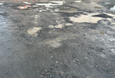 Свердловчане добились запрета на разгрузку пунктом выдачи заказов во дворе