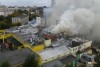 В Екатеринбурге горит хлебокомбинат «СМАК» (фото, видео)