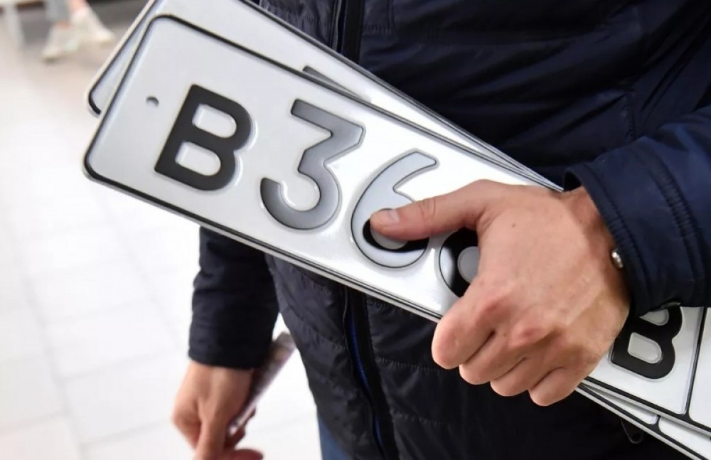 В Свердловской области закончились госномера: регион переходит на новую серию