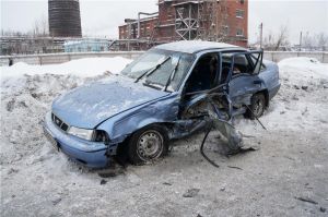 В Нижнем Тагиле иномарка вылетела на встречную, есть пострадавшие (фото)