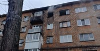 В Нижнем Тагиле мужчина выпал из окна горящей квартиры на пятом этаже