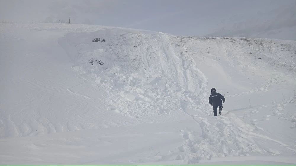 Катание на &laquo;ватрушке&raquo; закончилось трагедией: двое детей погибли под лавиной на Урале