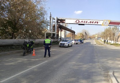 В Нижнем Тагиле скутер влетел в легковушку, которая его не пропустила