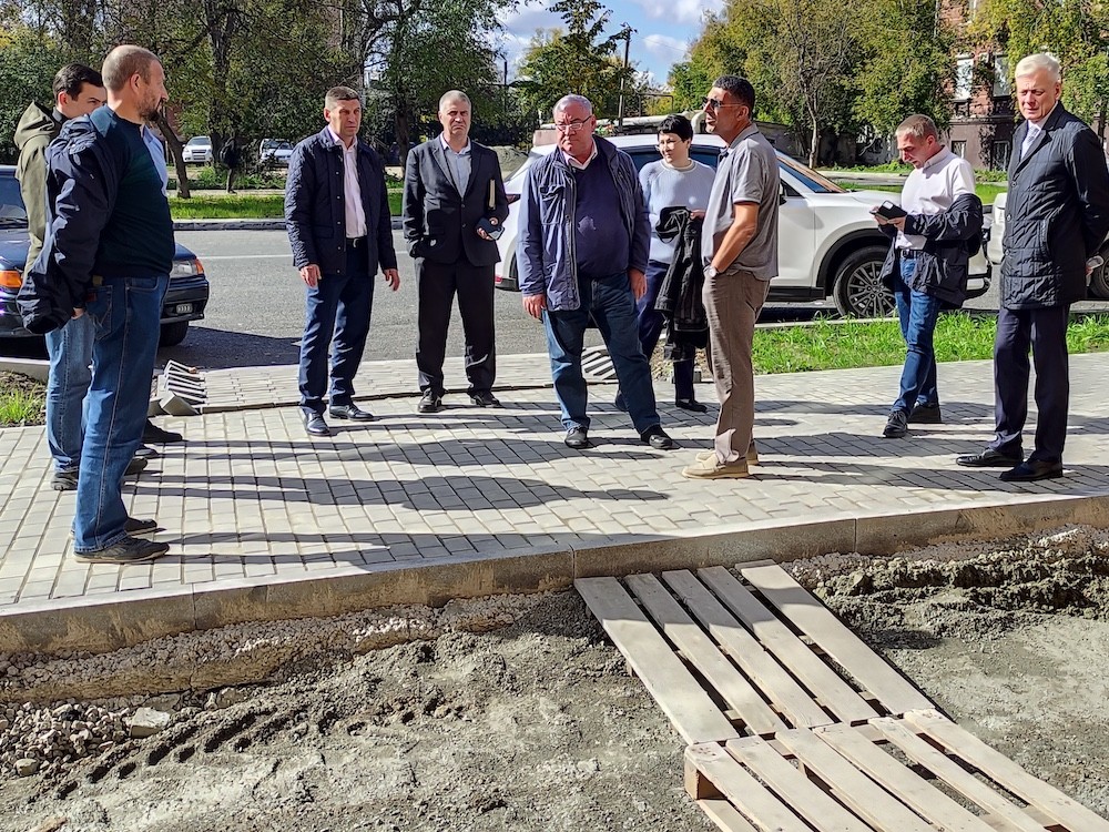 Заммэра Нижнего Тагила отчитал Службу заказчика за недочеты на Октябрьской революции
