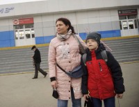 11-летнего мальчика без ушей из тагильского детдома усыновила неравнодушная женщина из Воронежа