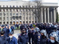 Во Владикавказе люди взбунтовались против режима самоизоляции. Что произошло в Осетии (видео)